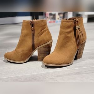 Heeled tan suede booties